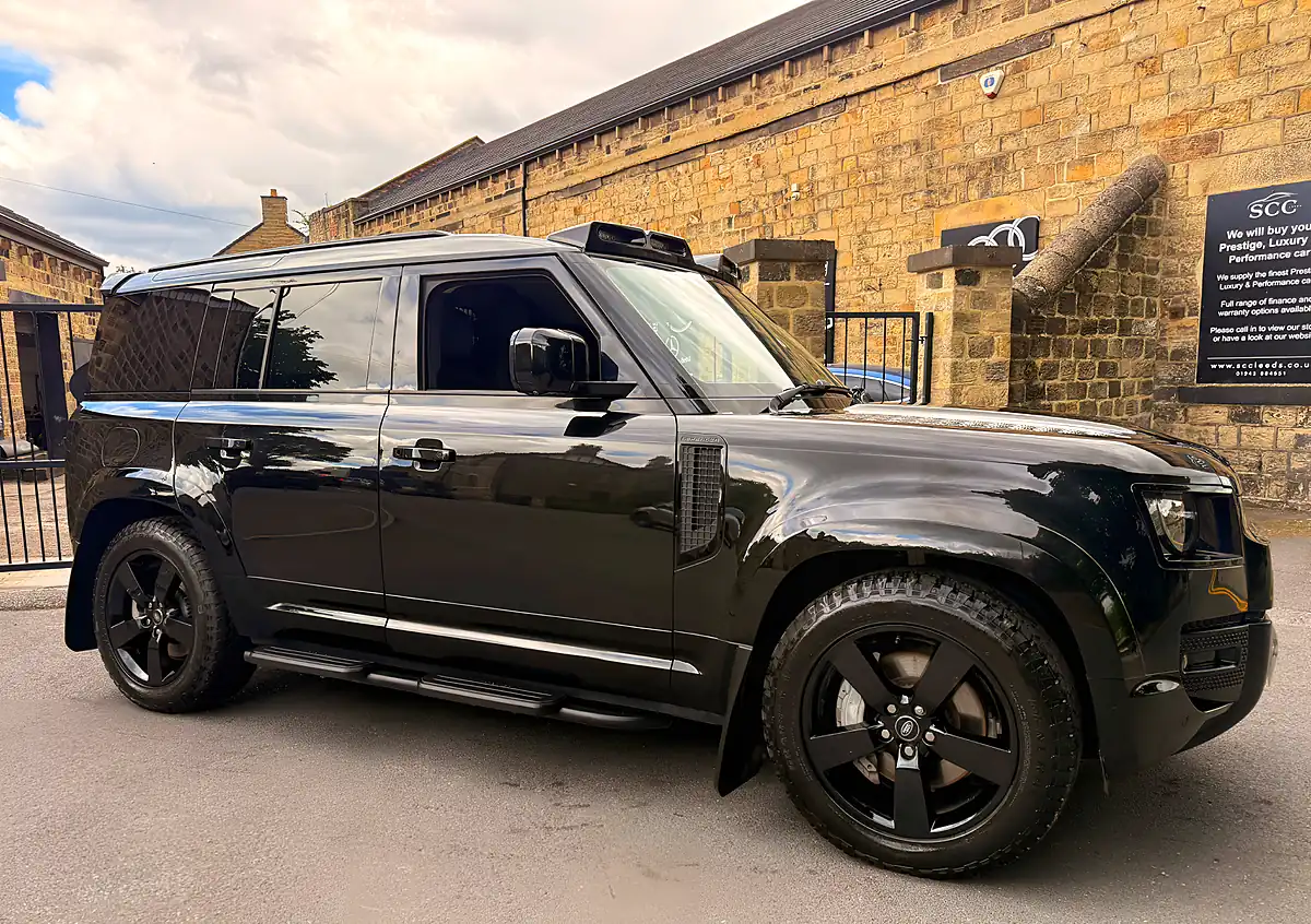 Used 2022 Land Rover Defender 110 Hse Hard Top Santorini Black - Interior and Exterior details 4