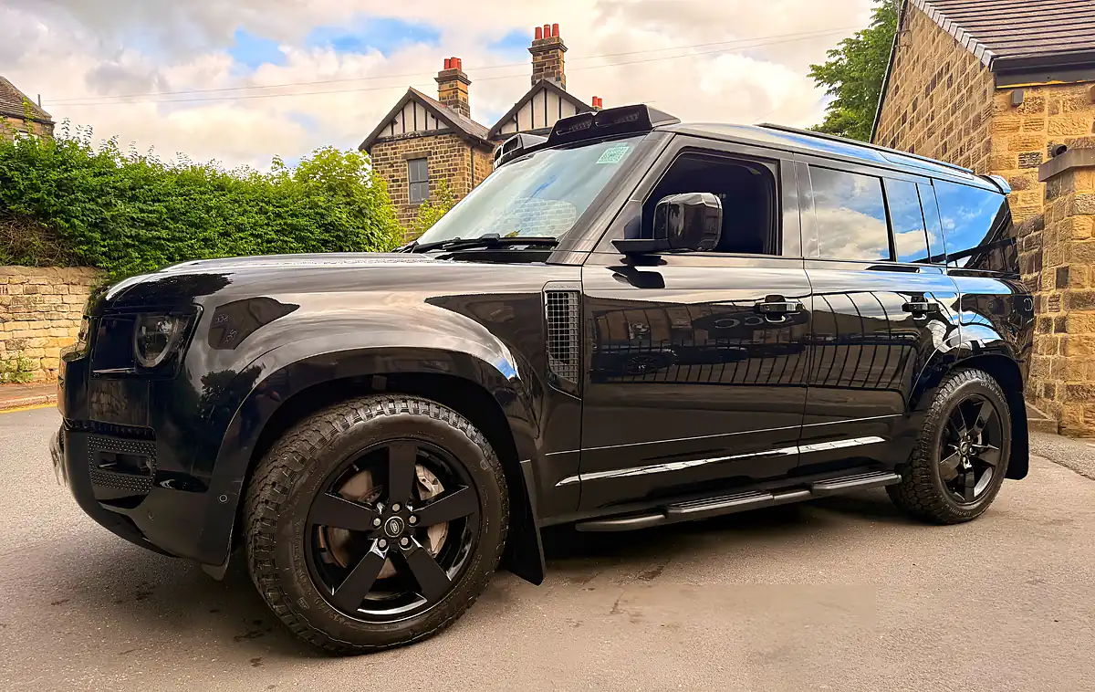 Used 2022 Land Rover Defender 110 Hse Hard Top Santorini Black - Interior and Exterior details 7