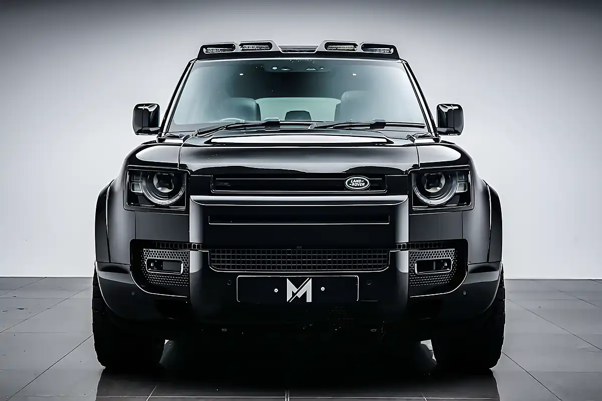 Used 2022 Land Rover Defender 110 Hse Santorini Black - Interior and Exterior details 2