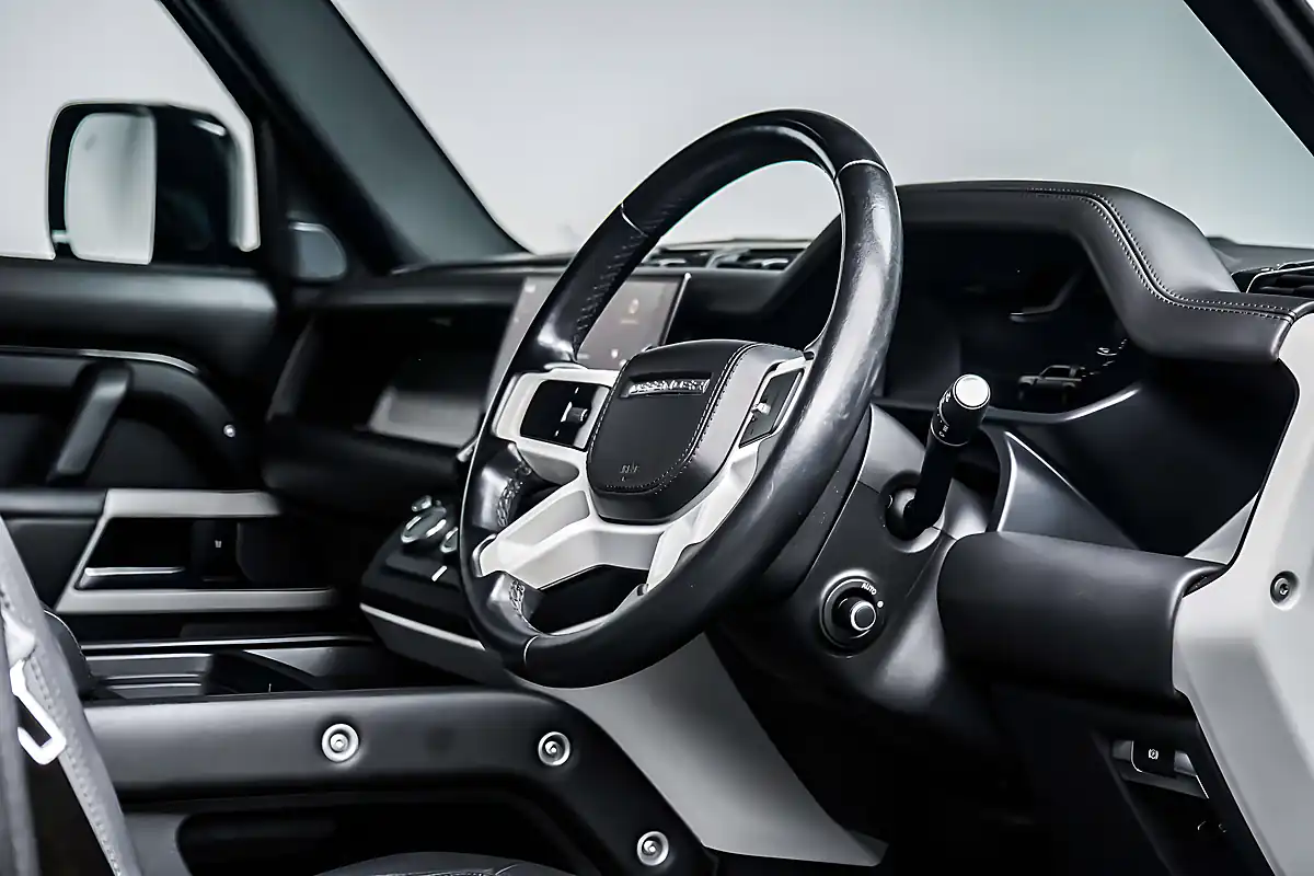 Used 2022 Land Rover Defender 110 Hse Santorini Black - Interior and Exterior details 8