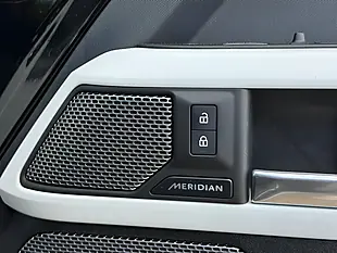 Used 2022 Land Rover Defender 110 Se Black - Interior and Exterior details 15