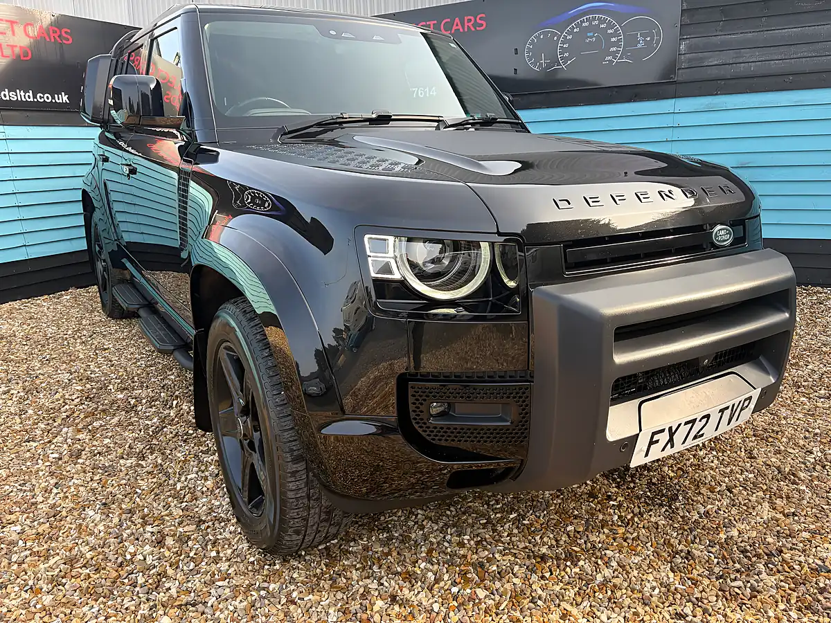 Used 2022 Land Rover Defender 110 Se Hard Top Santorini Black - Front View