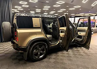 Used 2022 Land Rover Defender 110 X-Dynamic Hse Brown - Interior and Exterior details 19