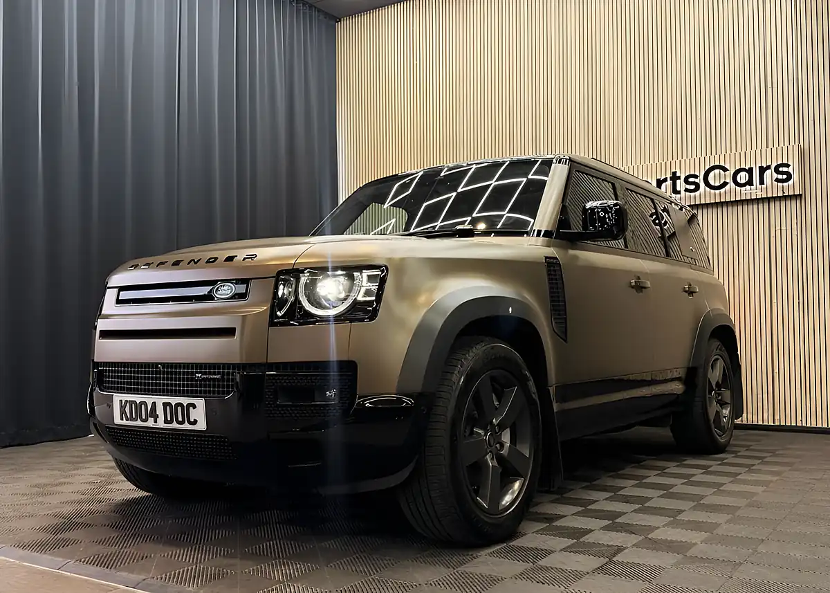 Used 2022 Land Rover Defender 110 X-Dynamic Hse Brown - Interior and Exterior details 7