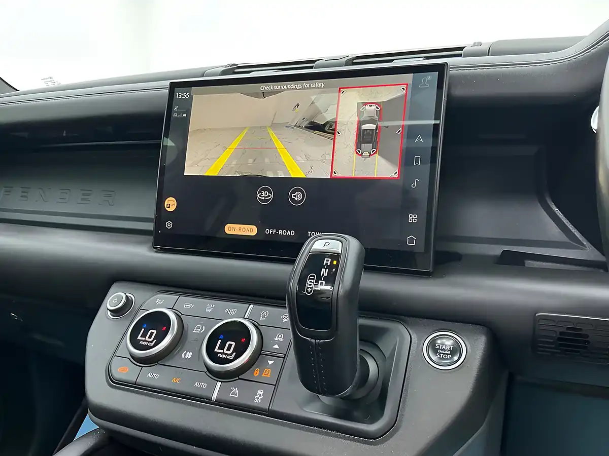 Used 2022 Land Rover Defender 110 X-Dynamic Hse Eiger Grey - Interior and Exterior details 13