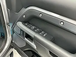 Used 2022 Land Rover Defender 110 X-Dynamic Hse Eiger Grey - Interior and Exterior details 18