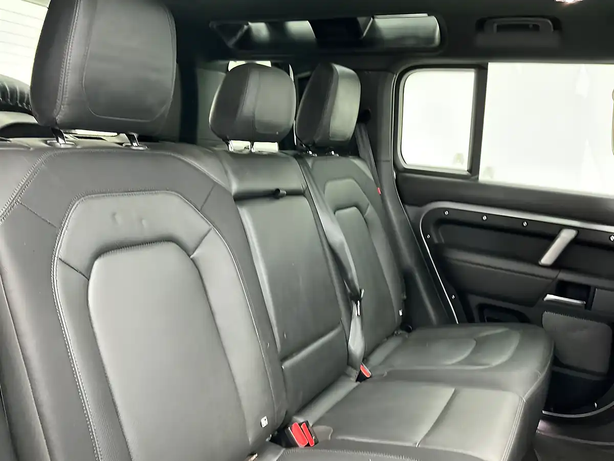 Used 2022 Land Rover Defender 110 X-Dynamic Hse Eiger Grey - Interior and Exterior details 20