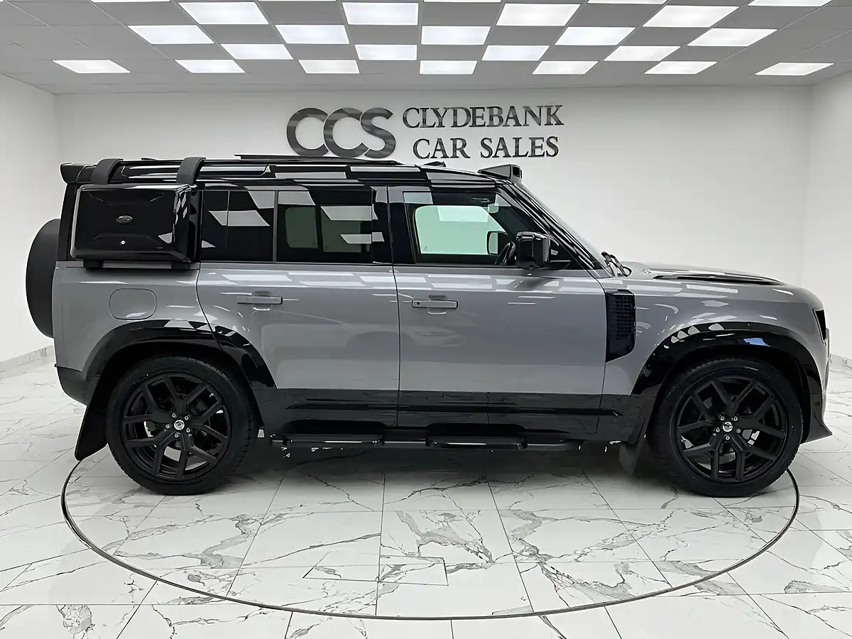 Used 2022 Land Rover Defender 110 X-Dynamic Hse Eiger Grey - Interior and Exterior details 3