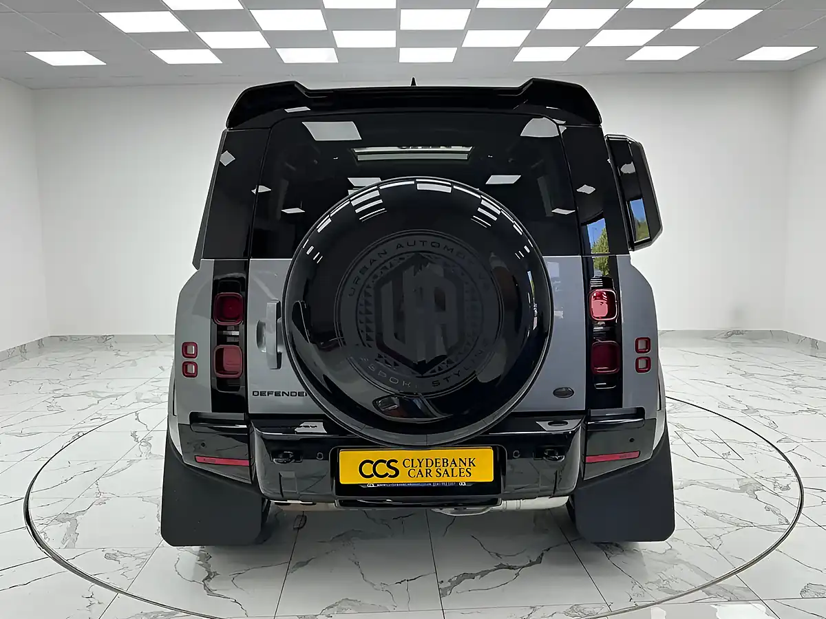 Used 2022 Land Rover Defender 110 X-Dynamic Hse Eiger Grey - Interior and Exterior details 4
