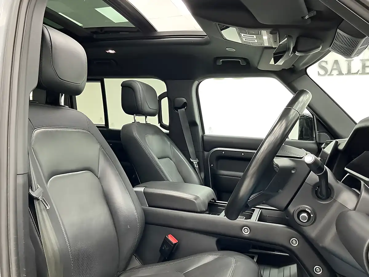 Used 2022 Land Rover Defender 110 X-Dynamic Hse Eiger Grey - Interior and Exterior details 9