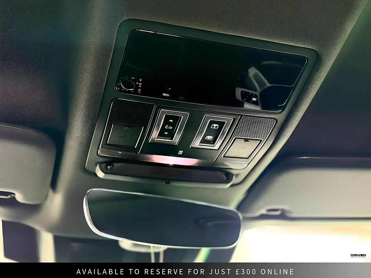 Used 2022 Land Rover Defender 110 X-Dynamic S White - Interior and Exterior details 14