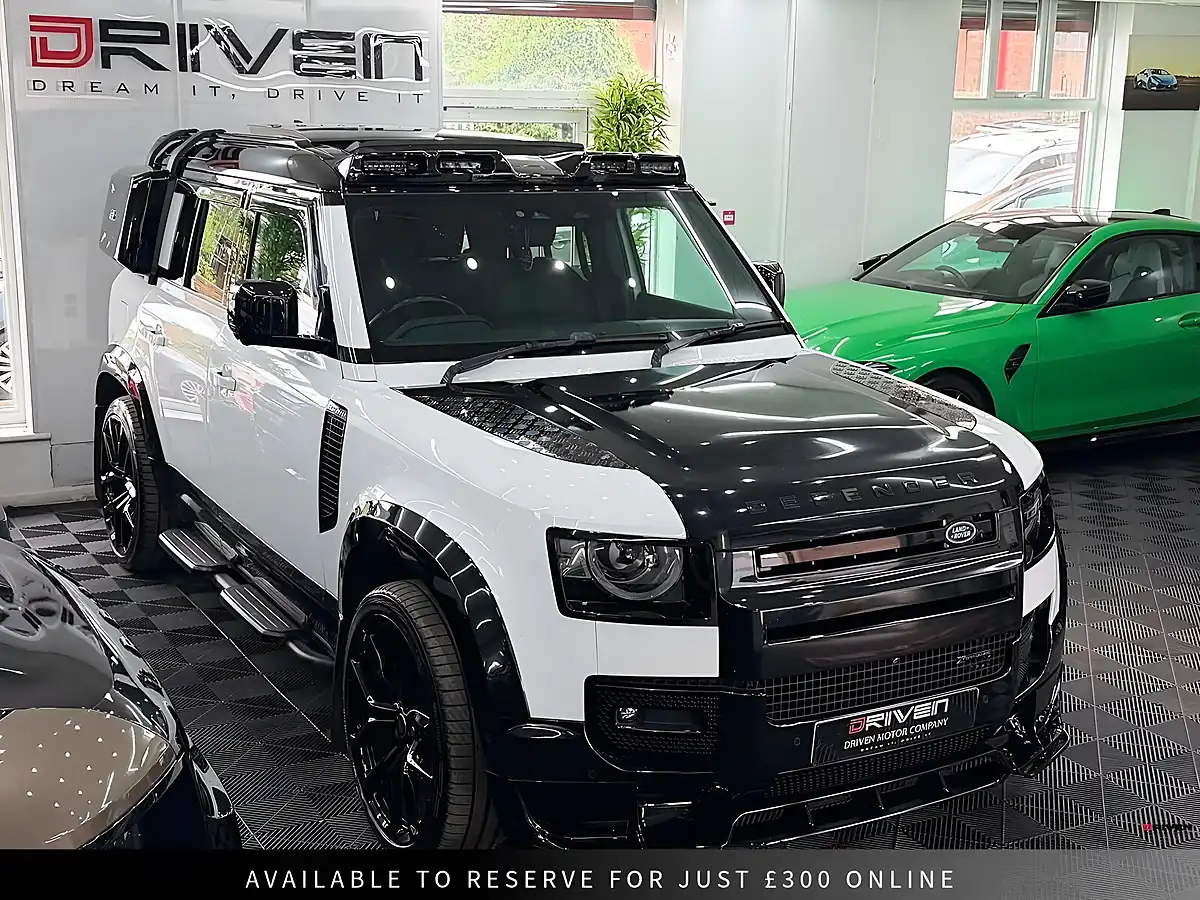 Used 2022 Land Rover Defender 110 X-Dynamic S White - Interior and Exterior details 8