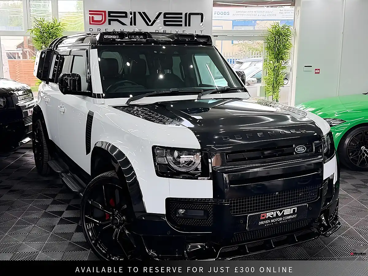 Used 2022 Land Rover Defender 110 X-Dynamic S White - Interior and Exterior details 9
