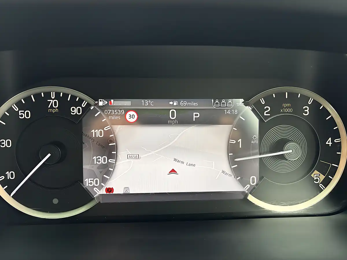 Used 2022 Land Rover Defender 110 X-Dynamic Se Santorini Black - Interior and Exterior details 14