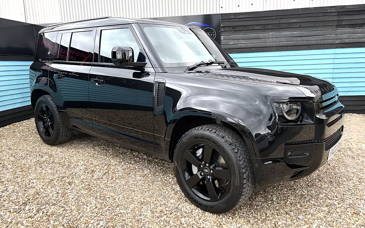 Used 2022 Land Rover Defender 110 X-Dynamic Se Santorini Black - Interior and Exterior details 2
