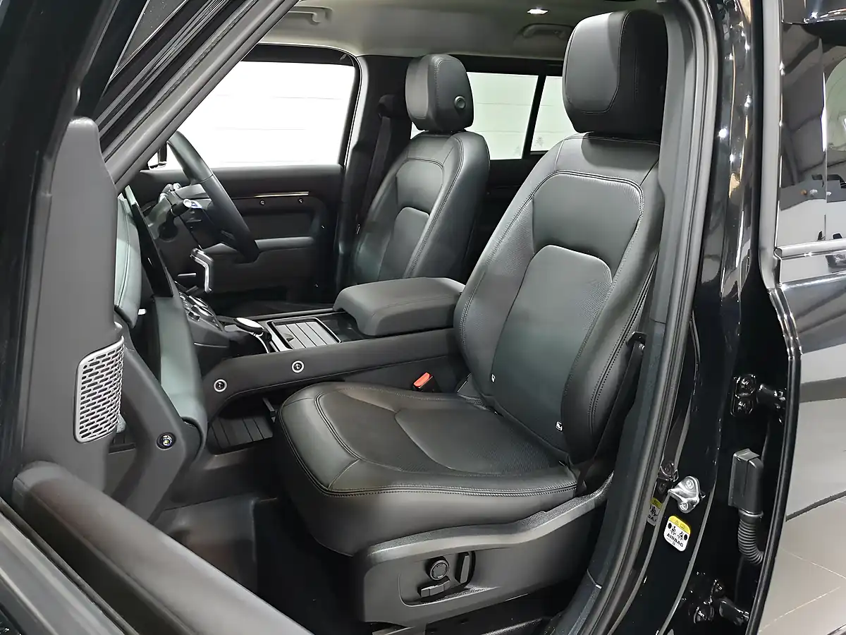 Used 2022 Land Rover Defender 110 Xs Edition Black - Interior and Exterior details 16