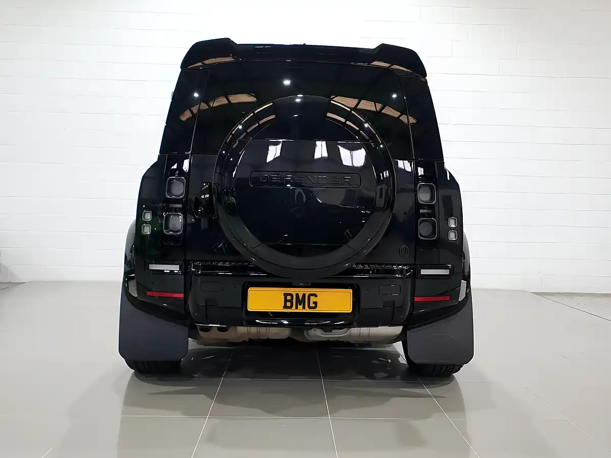 Used 2022 Land Rover Defender 110 Xs Edition Black - Interior and Exterior details 6