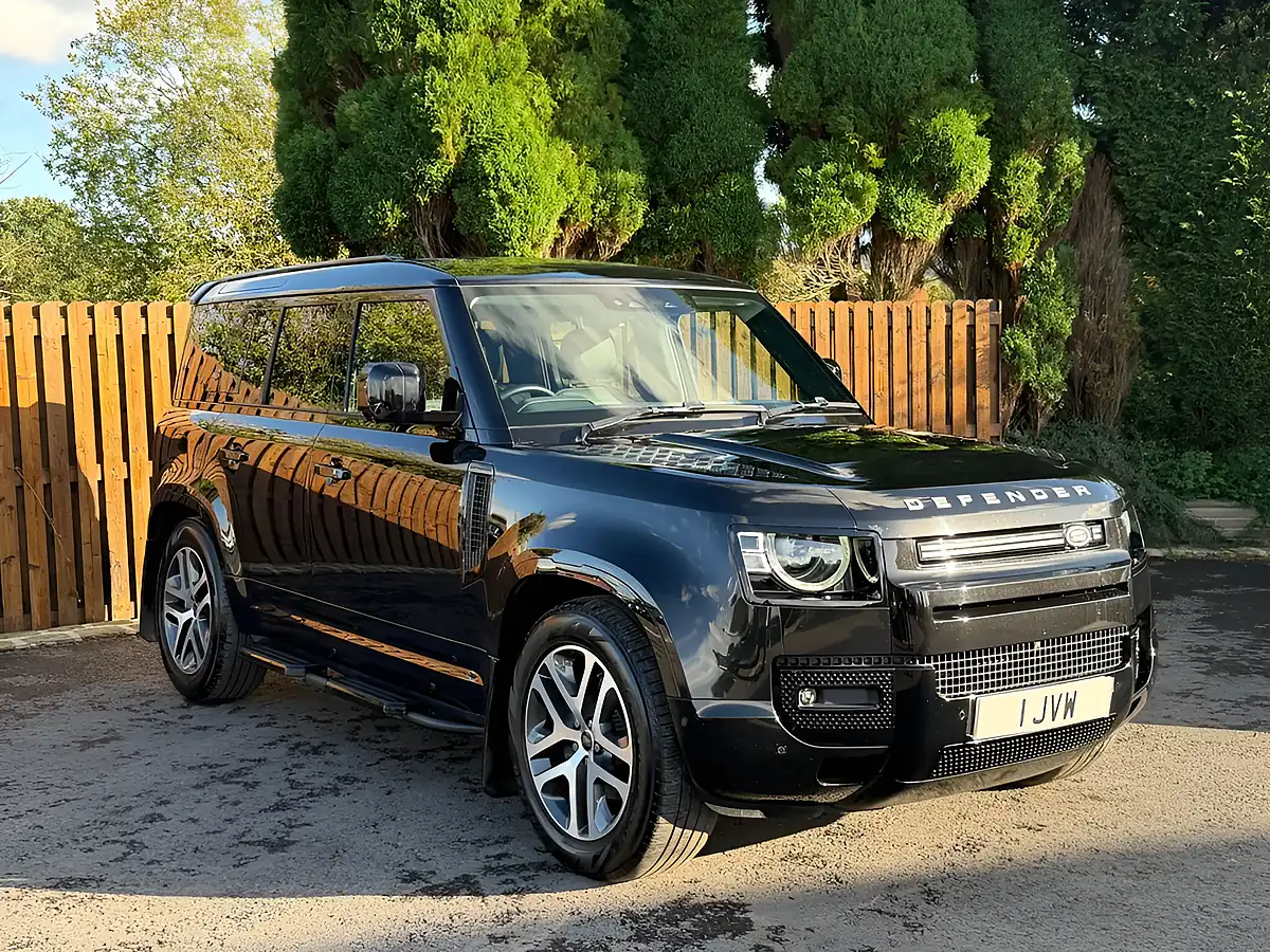 Used 2022 Land Rover Defender 110 Xs Edition Santorini Black Metallic - Interior and Exterior details 12