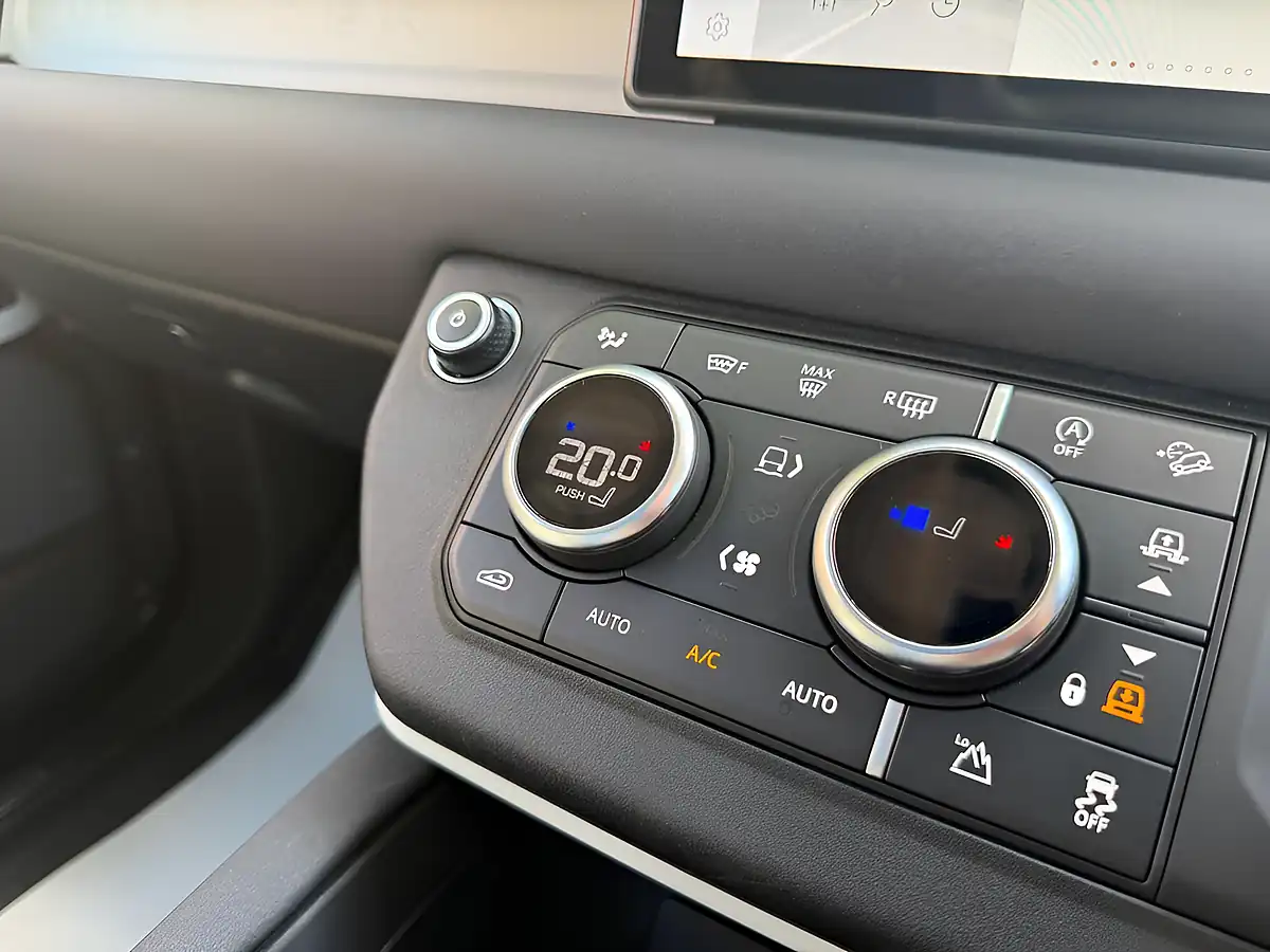 Used 2022 Land Rover Defender 110 Xs Edition Santorini Black Metallic - Interior and Exterior details 14