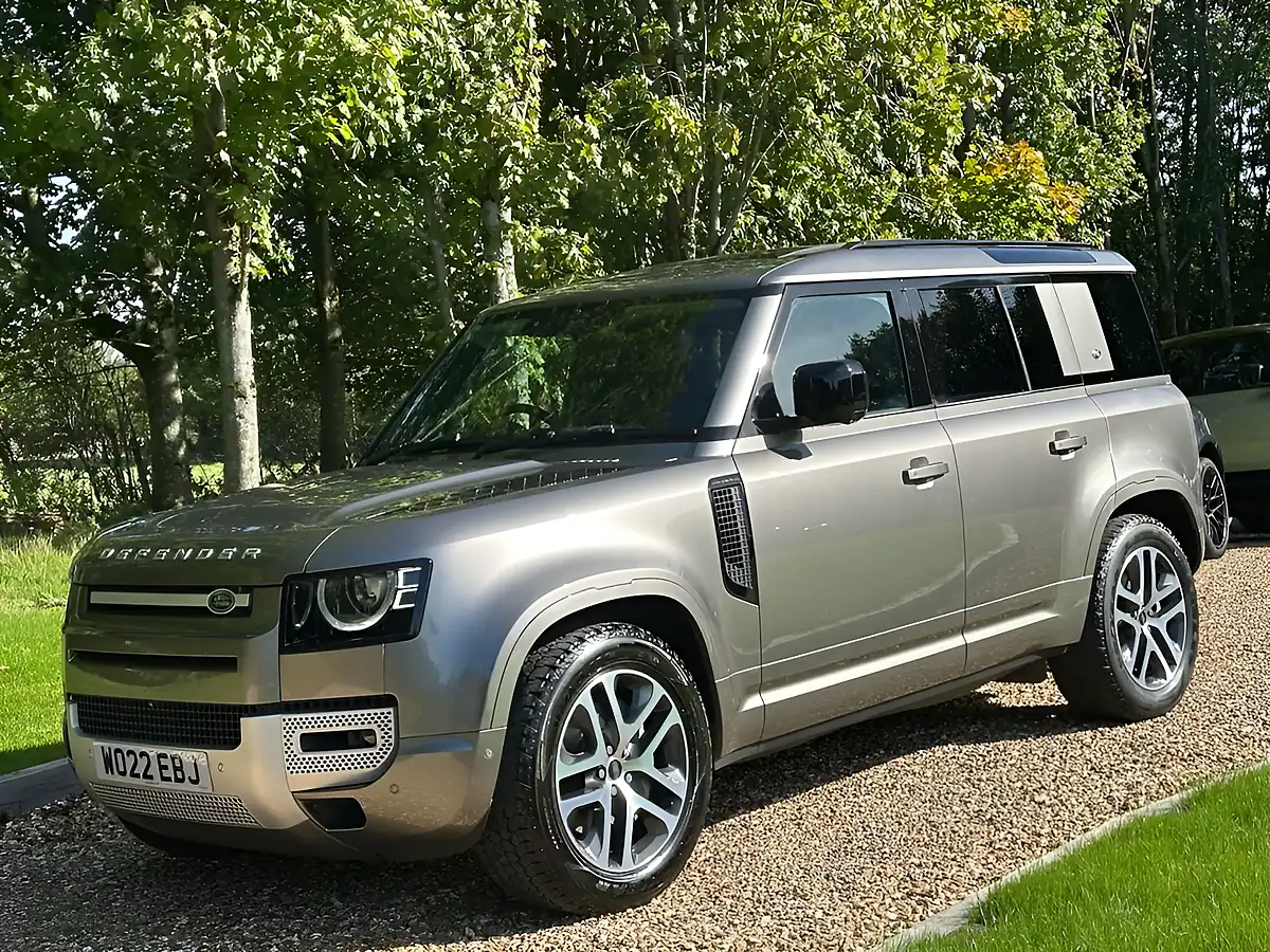 Used 2022 Land Rover Defender 110 Xs Edition Silver - Front View