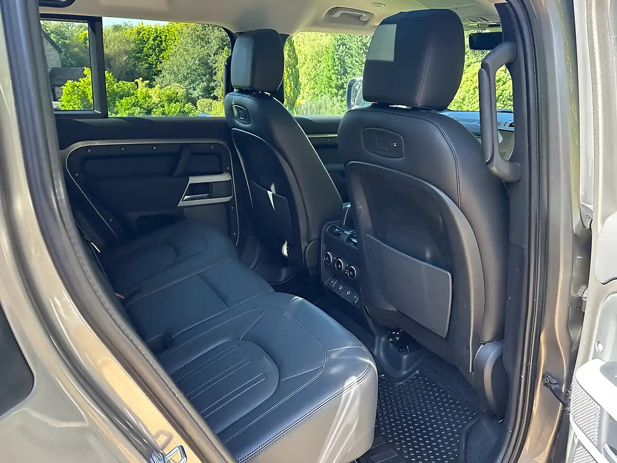 Used 2022 Land Rover Defender 110 Xs Edition Silver - Interior and Exterior details 14