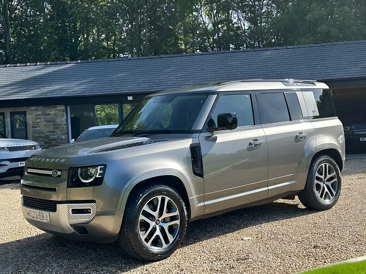 Used 2022 Land Rover Defender 110 Xs Edition Silver - Interior and Exterior details 18