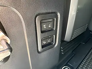 Used 2022 Land Rover Defender 110 Xs Edition Silver - Interior and Exterior details 8