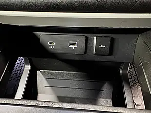 Used 2022 Land Rover Defender 90 Black - Interior and Exterior details 10