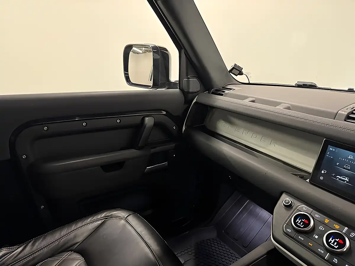 Used 2022 Land Rover Defender 90 Black - Interior and Exterior details 13