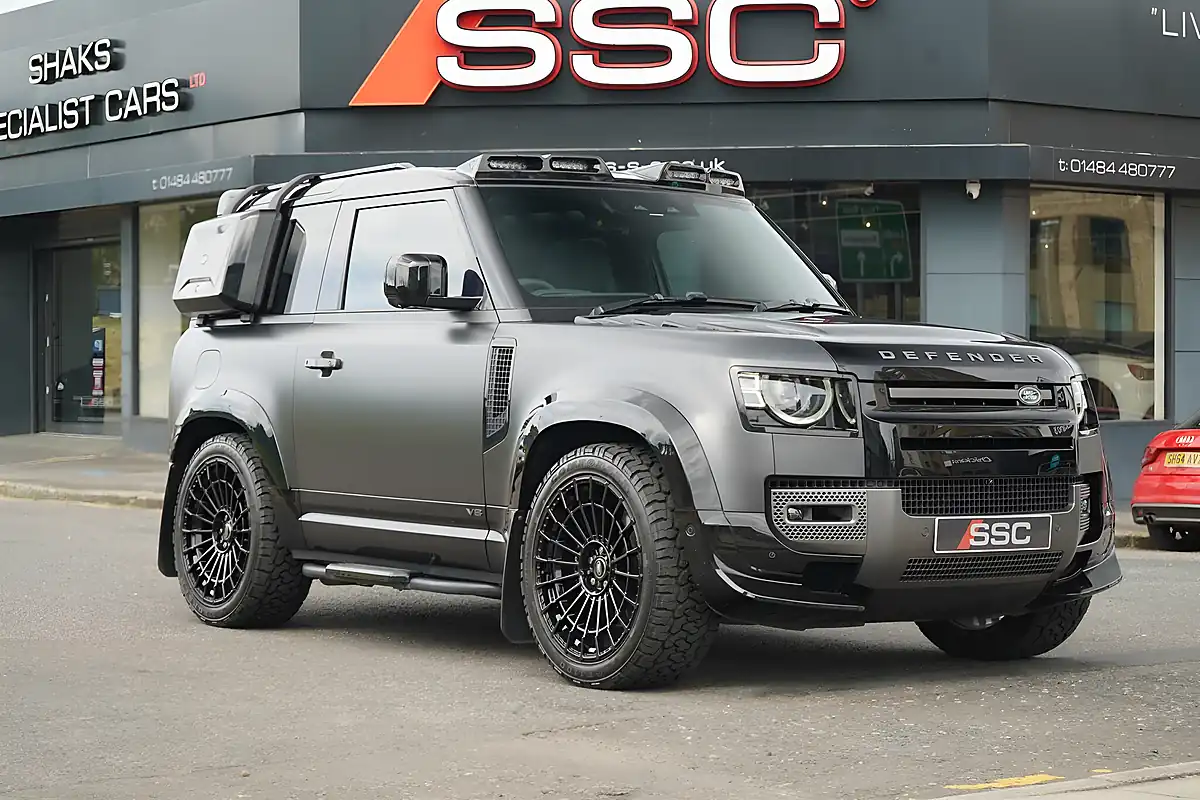 Used 2022 Land Rover Defender 90 Carpathian Edition Grey - Interior and Exterior details 4