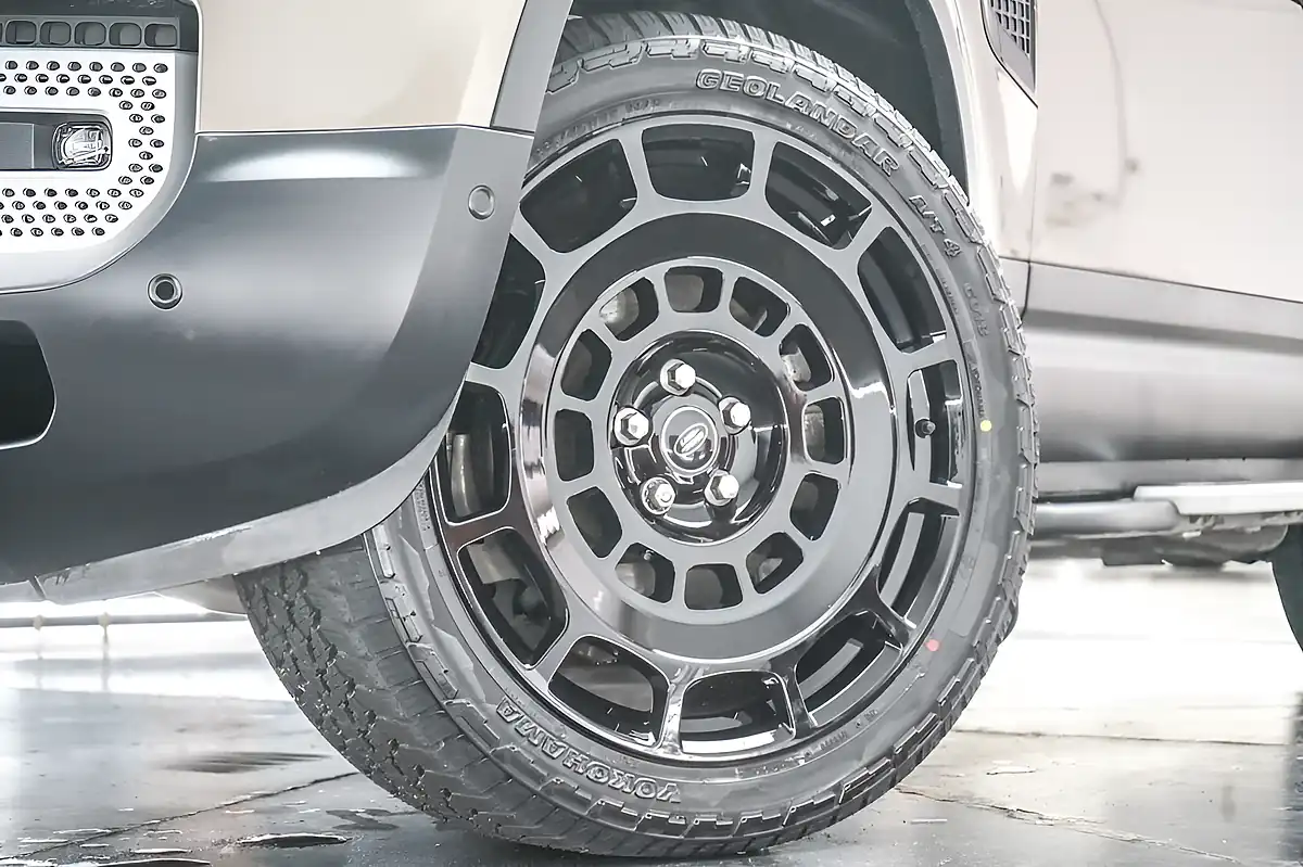 Used 2022 Land Rover Defender 90 Hard Top Gondwana Stone - Interior and Exterior details 2