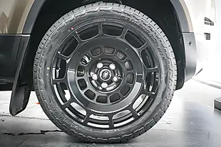 Used 2022 Land Rover Defender 90 Hard Top Gondwana Stone - Interior and Exterior details 20