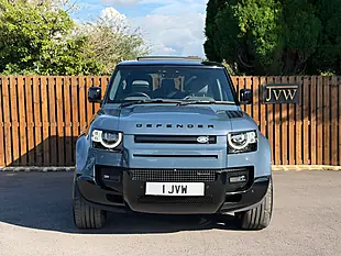 Used 2022 Land Rover Defender 90 X-Dynamic Hse Tasman Blue - Interior and Exterior details 12