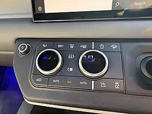 Used 2022 Land Rover Defender 90 X-Dynamic Hse Tasman Blue - Interior and Exterior details 16