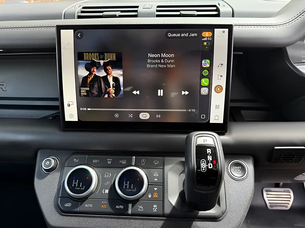 Used 2022 Land Rover Defender Carpathian Edition Carpathian Grey - Interior and Exterior details 12