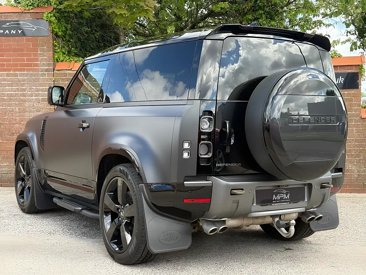Used 2022 Land Rover Defender Carpathian Edition Carpathian Grey - Interior and Exterior details 6