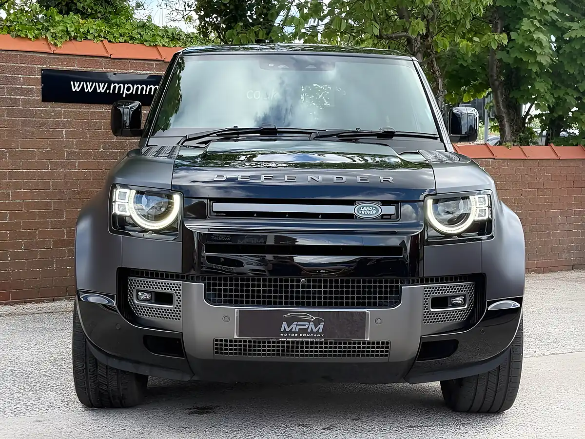 Used 2022 Land Rover Defender Carpathian Edition Carpathian Grey - Interior and Exterior details 7