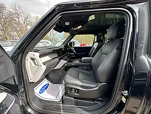 Used 2022 Land Rover Defender Hse Black - Interior and Exterior details 11