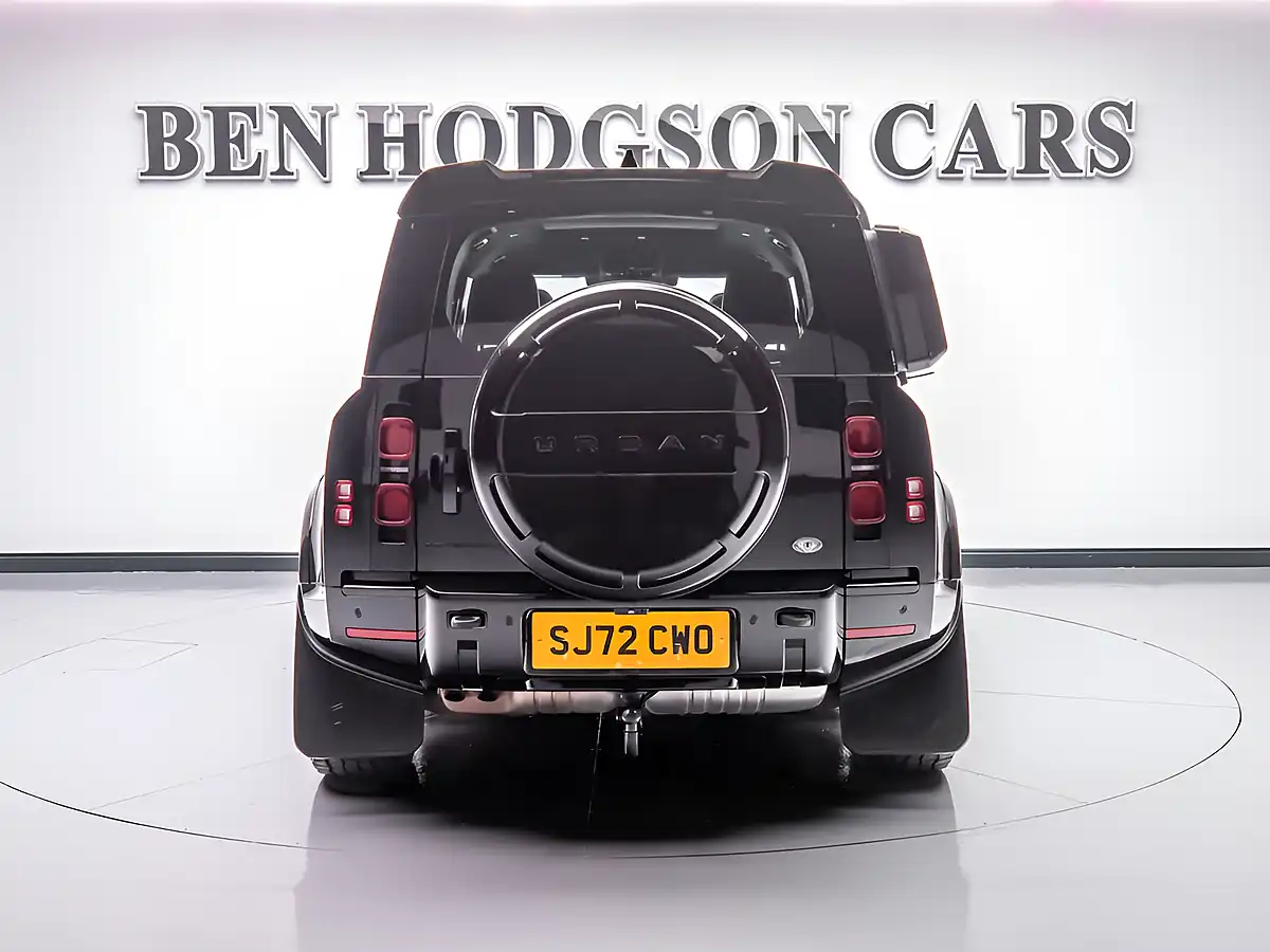 Used 2022 Land Rover Defender X-Dynamic Hse Black - Interior and Exterior details 5