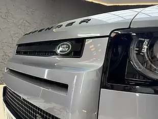 Used 2022 Land Rover Defender X-Dynamic Hse Grey - Interior and Exterior details 16