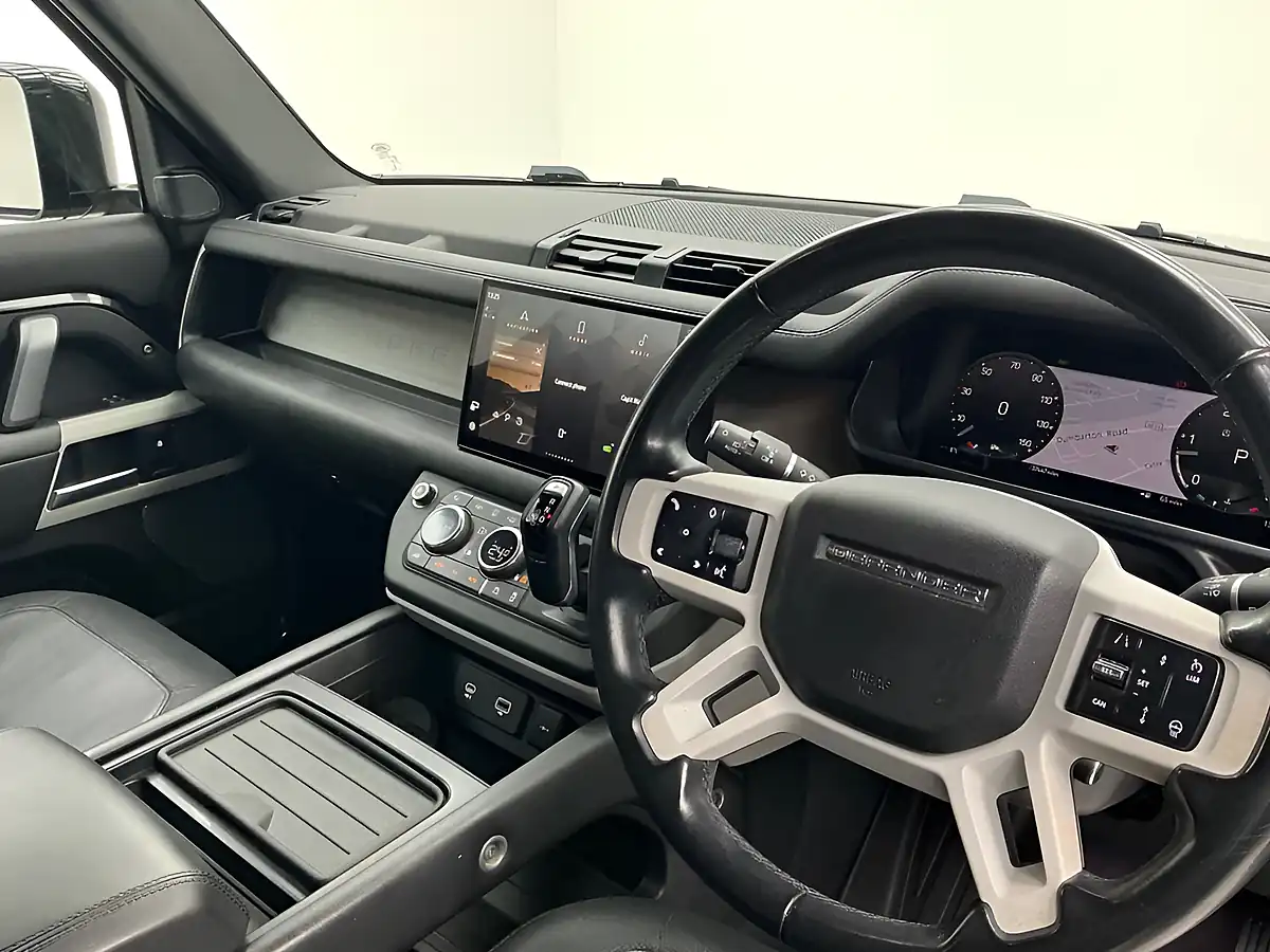 Used 2022 Land Rover Defender X-Dynamic Hse Hard Top Santorini Black - Interior and Exterior details 12