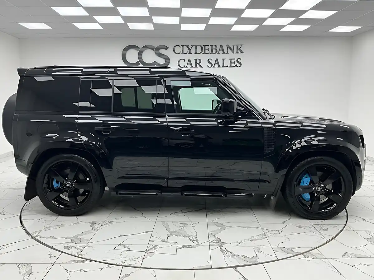 Used 2022 Land Rover Defender X-Dynamic Hse Hard Top Santorini Black - Interior and Exterior details 2