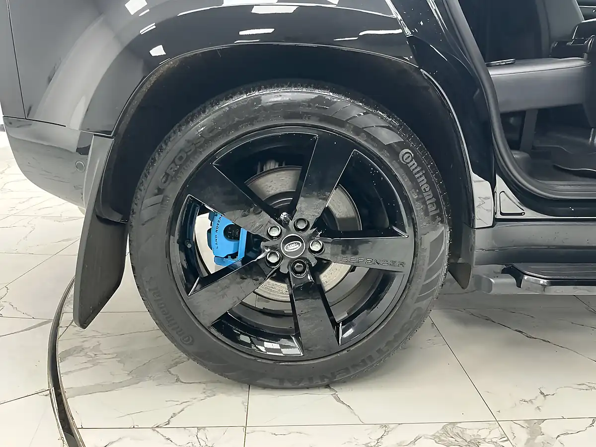 Used 2022 Land Rover Defender X-Dynamic Hse Hard Top Santorini Black - Interior and Exterior details 20