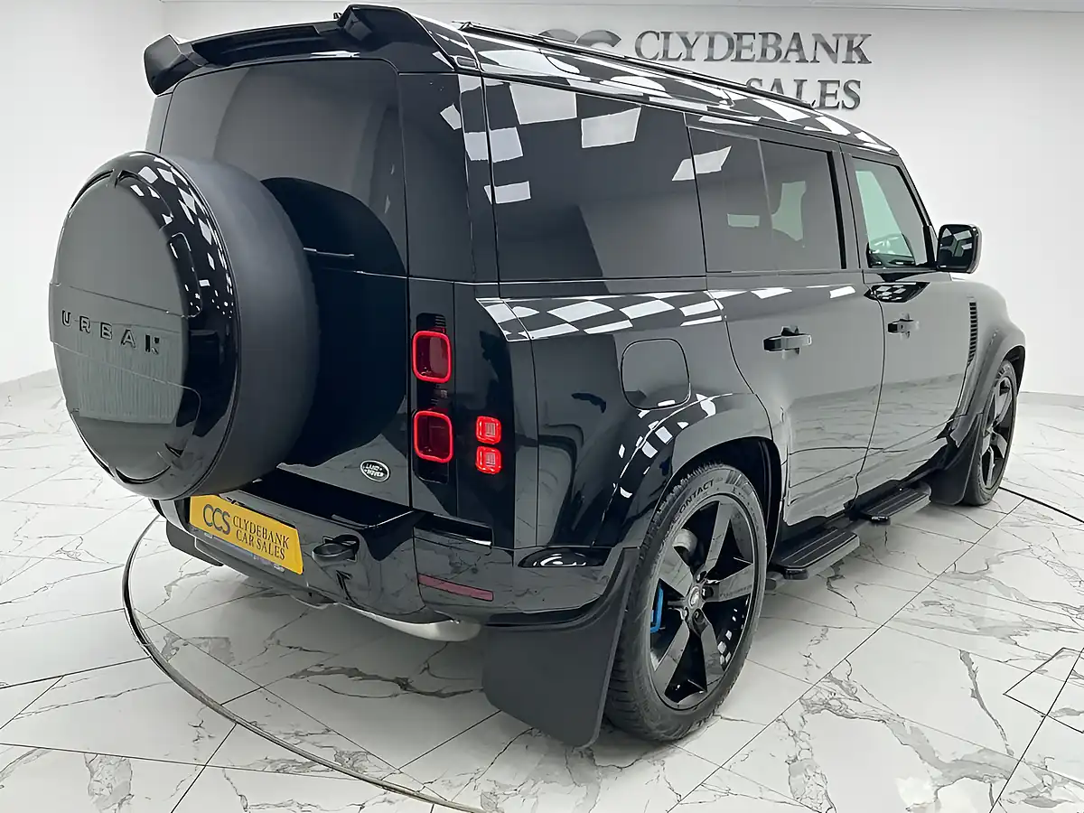 Used 2022 Land Rover Defender X-Dynamic Hse Hard Top Santorini Black - Interior and Exterior details 7