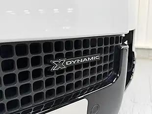 Used 2022 Land Rover Defender X-Dynamic Se Fuji White - Interior and Exterior details 10