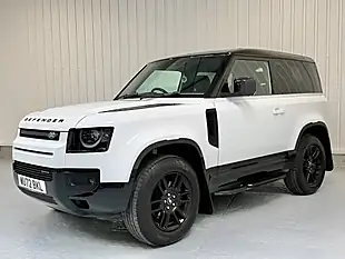 Used 2022 Land Rover Defender X-Dynamic Se Fuji White - Interior and Exterior details 3