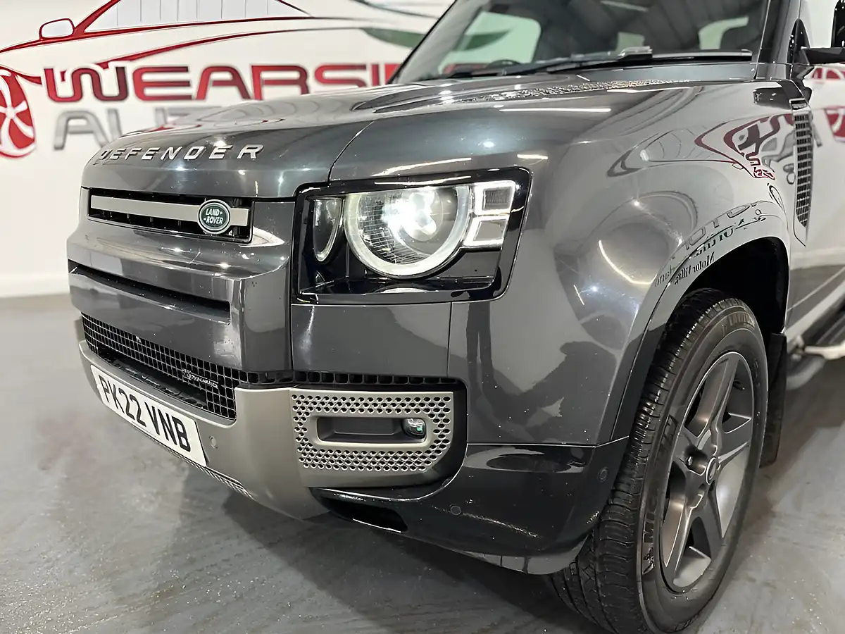 Used 2022 Land Rover Defender X-Dynamic Se Grey - Interior and Exterior details 5