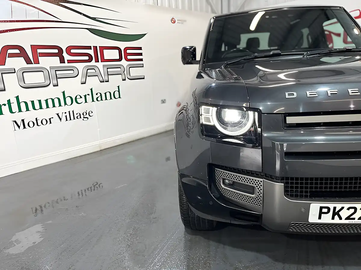 Used 2022 Land Rover Defender X-Dynamic Se Grey - Interior and Exterior details 7