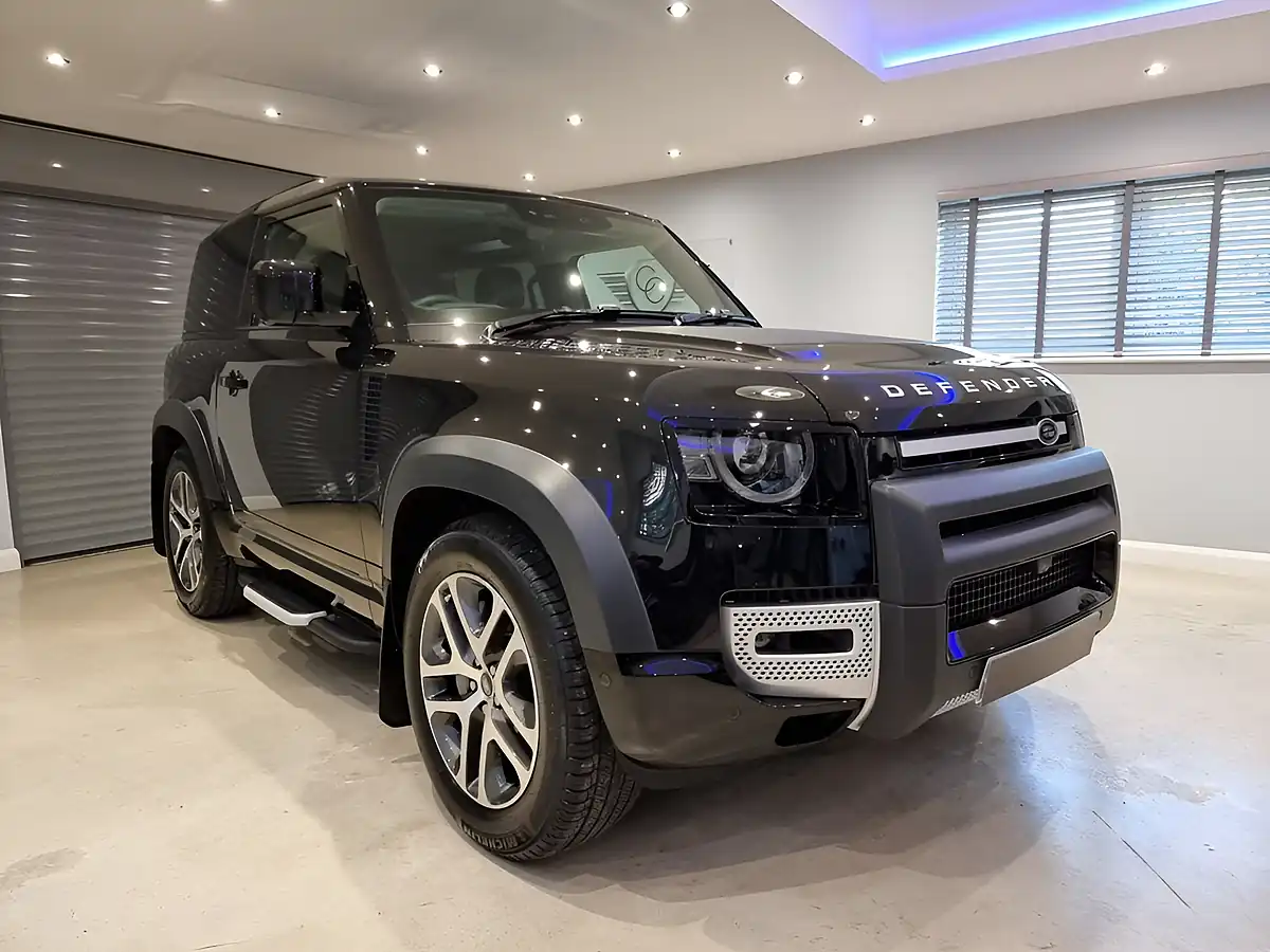 Used 2022 Land Rover Defender Xs Edition Black - Interior and Exterior details 3