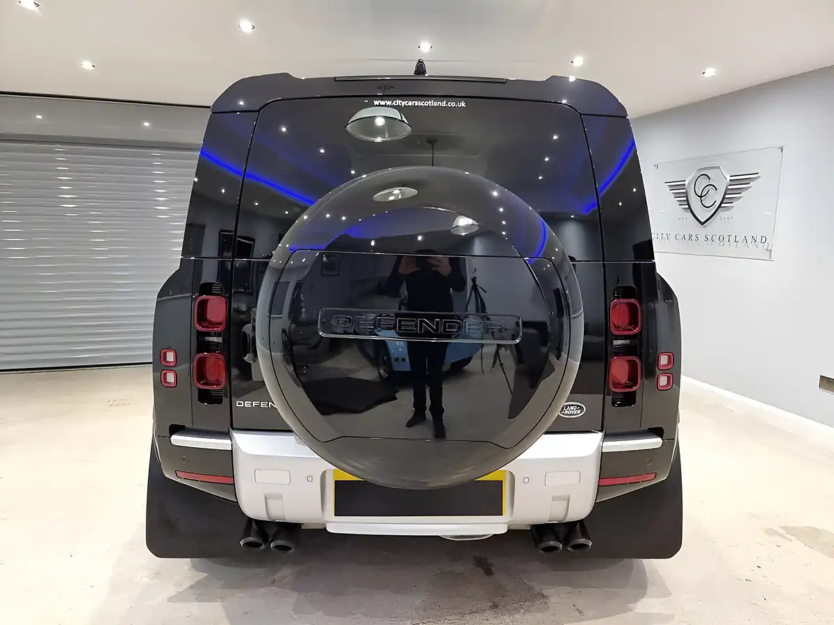 Used 2022 Land Rover Defender Xs Edition Black - Interior and Exterior details 6